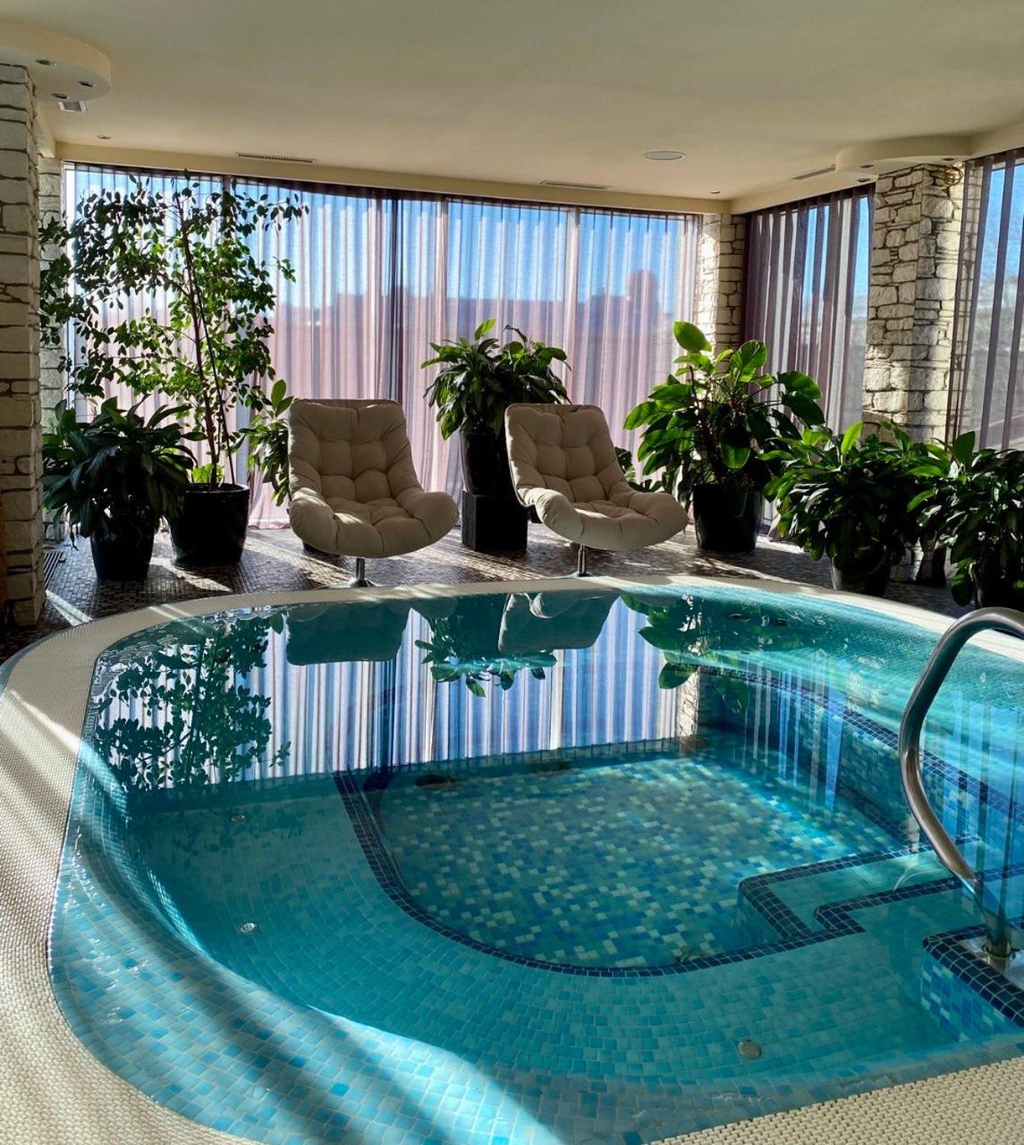 Royal Spa & Hotel Resort Riga Esterno foto