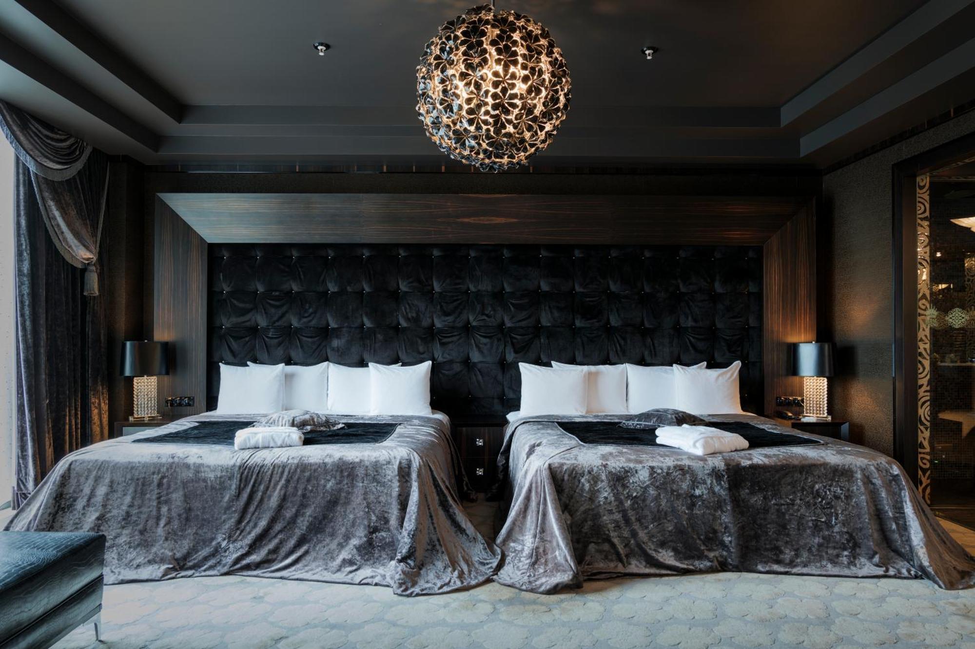 Royal Spa & Hotel Resort Riga Esterno foto